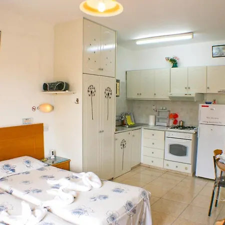 Apart-hotel Apollonia