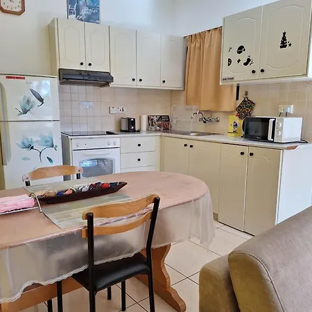 Apollonia 2* Пафос