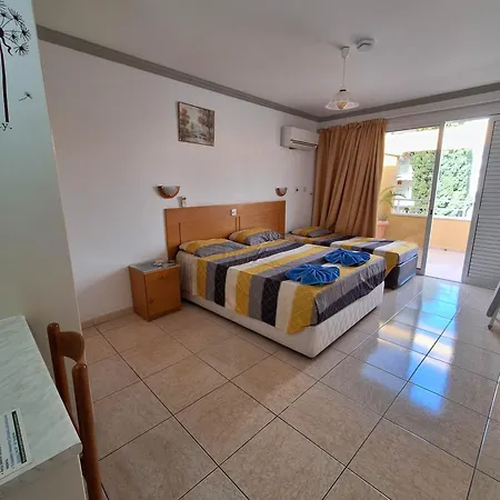 Apollonia 2* Пафос